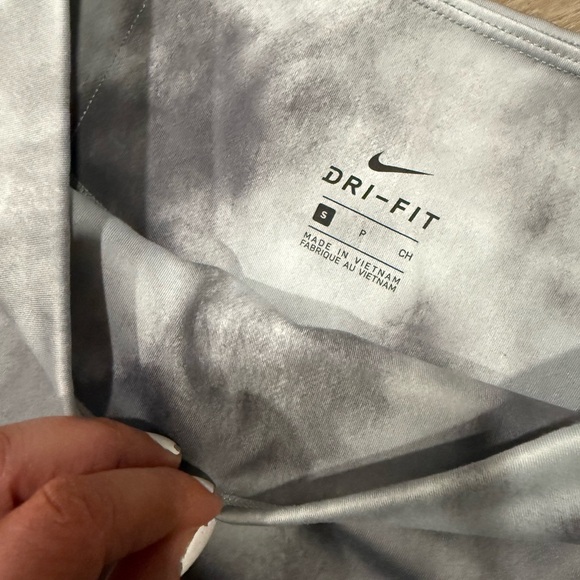 Nike Dri-FIT Gray Bike Shorts - Picture 3 of 5